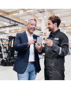 Handschlag bei Serviceberatung
